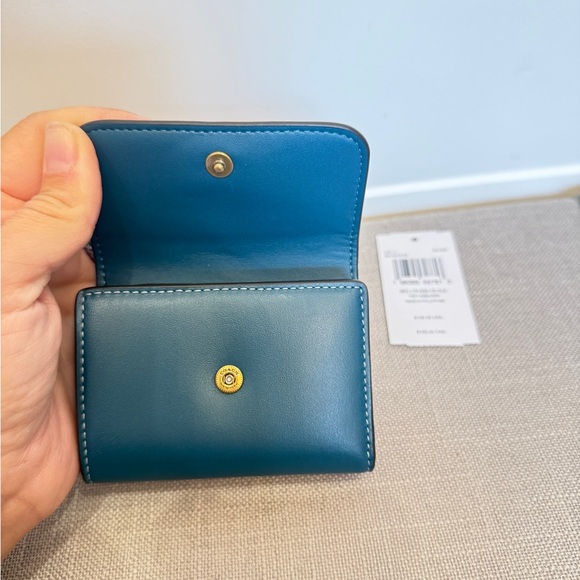NEW COACH ESSENTIAL CARD HOLDER MARINE BLUE GOLD RET $125 - Picture 6 of 7